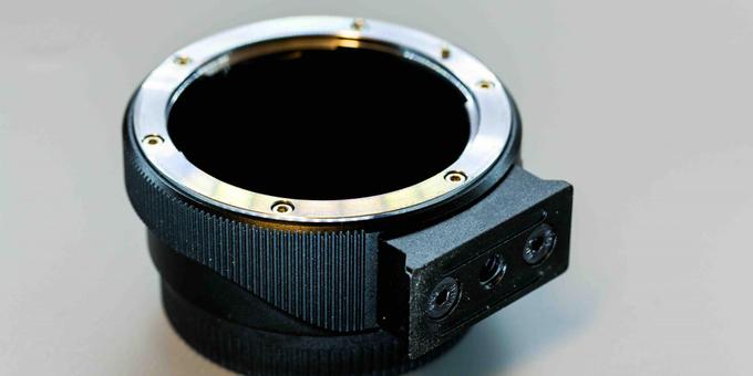 Zo ziet een lens adapter er uit