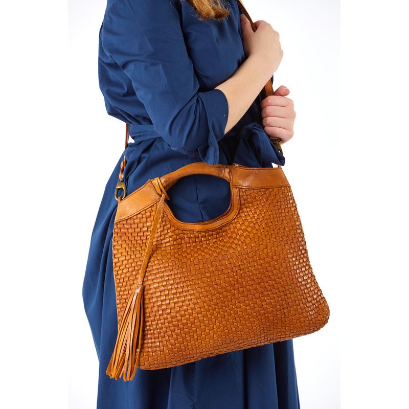 Leather bag weave 