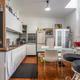Interessant investeringspand met handelsruimte en twee appartementen