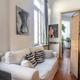 Interessant investeringspand met handelsruimte en twee appartementen