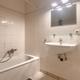 Investeringspand bestaande uit 3 appartementen, handelspand en dubbele garage