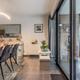 Gelijkvloers appartement met twee slaapkamers, twee terrassen en autostaanplaats