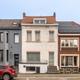 Zeer ruime, te renoveren woning met veel potentieel nabij het centrum