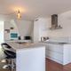 Recent appartement op de tweede verdieping met ruim terras en autostaanplaats